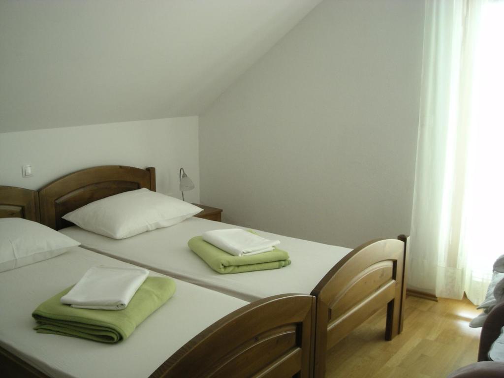 Hotel Turisticna Kmetija Logar Grahovo Habitación foto